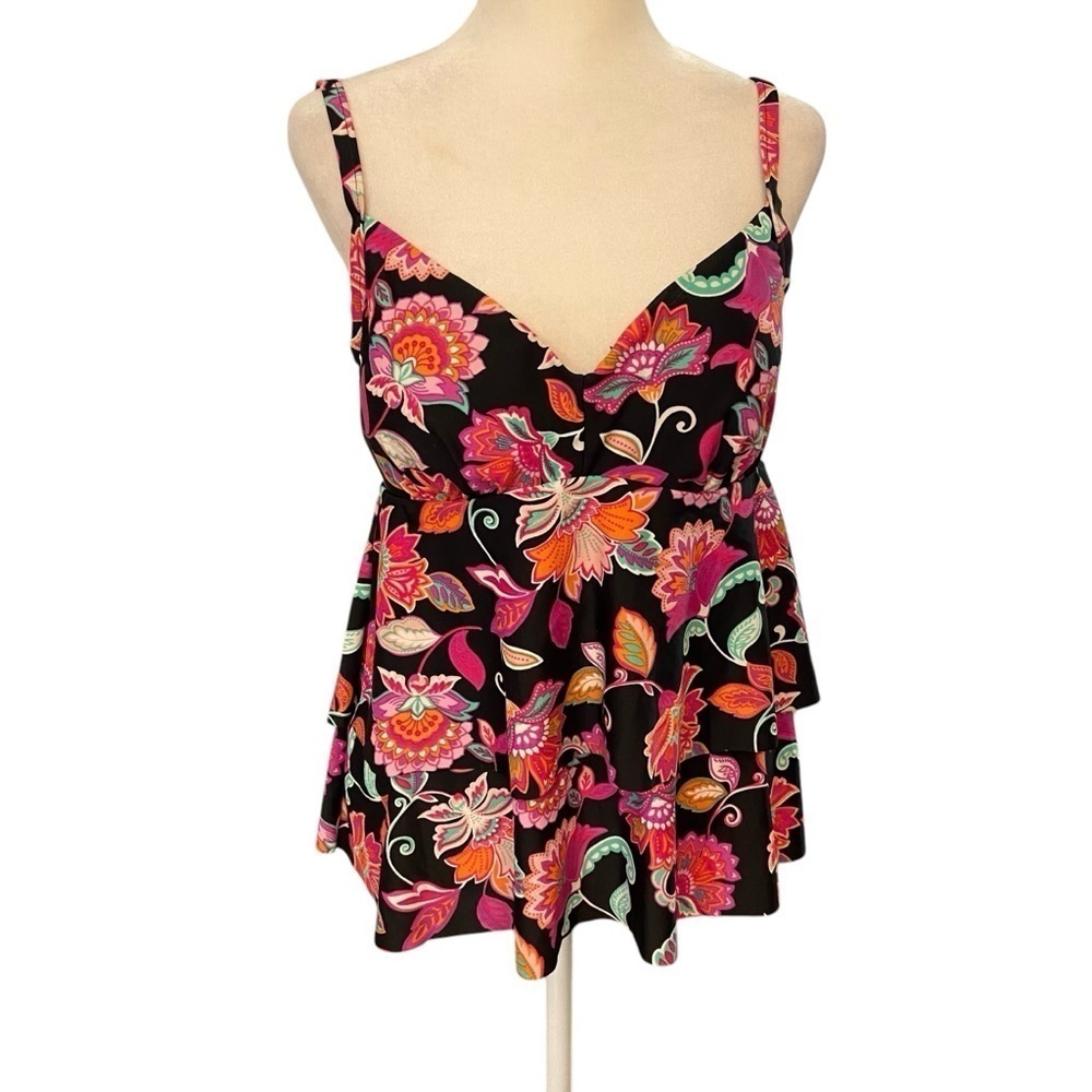 Sweet Escape Full Coverage Swim Top Ladies Size 12 Black with Pink Floral Beach